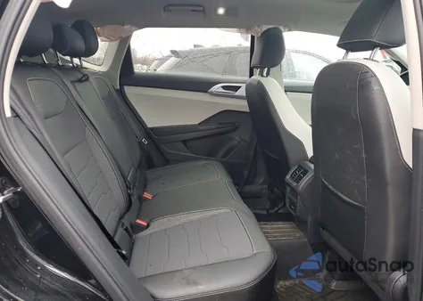 2025 Volkswagen Taos Se z USA, uszkodzony, nr VIN 3VVVC7B26SM038113